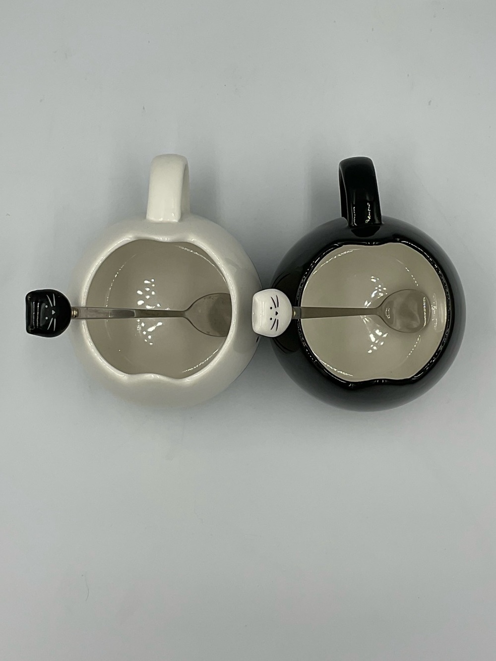 Koolkatkoo Black & White Ceramic Coffee Mug Set with Matching Spoons - Picture 7 of 10
